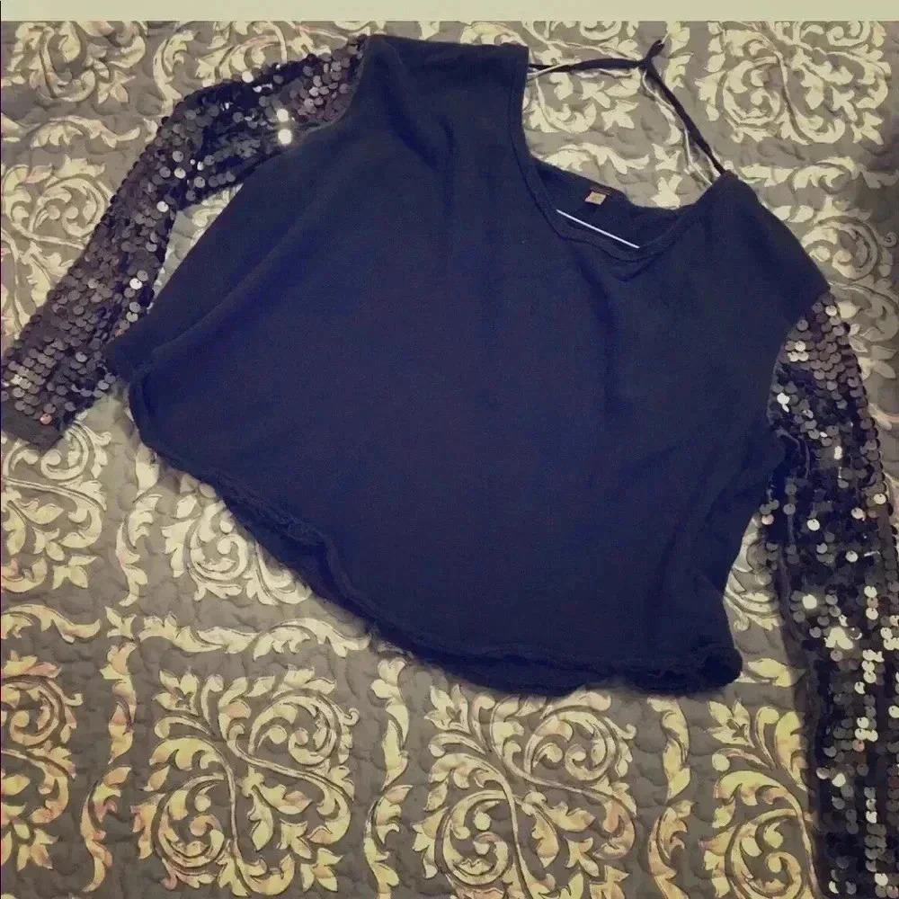 Free people Sm sequined crop top b1